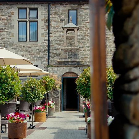 Lanelay Hall Hotel & Spa Hensol Luaran gambar The courtyard at The Old Bank Hotel