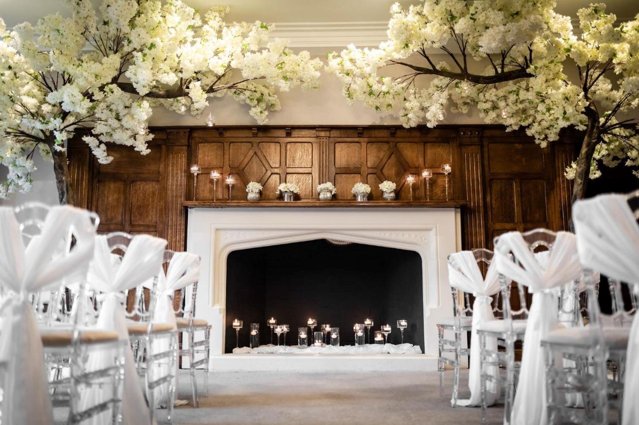 Lanelay Hall Hotel & Spa Hensol Luaran gambar The Chapel