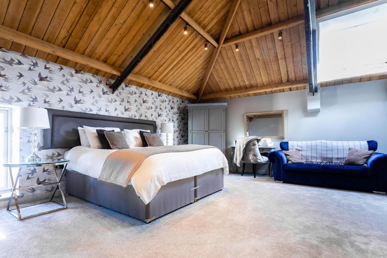 Lanelay Hall Hotel & Spa Hensol Luaran gambar The Old Mill Hotel